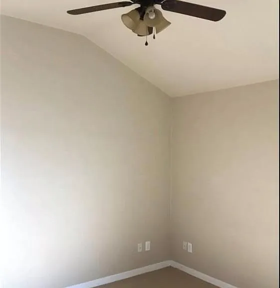 1208 Cavalry Ln #B — Photo 14
