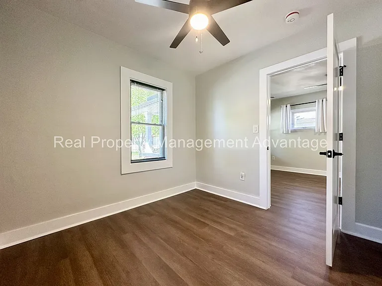 2128 Romeo St — Photo 11