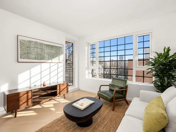 90 Herbert Street image 1 of 14