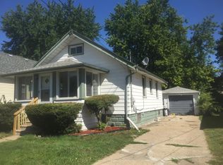 216 Crystal Lake Dr, Pontiac, MI 48341