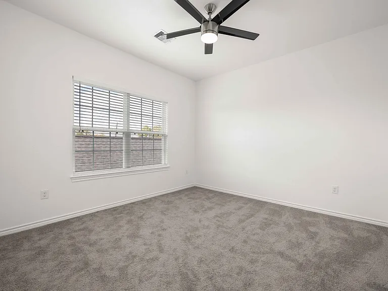 4406 Sterling St — Photo 9