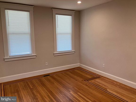 5th image of 3116 Cliftmont Ave