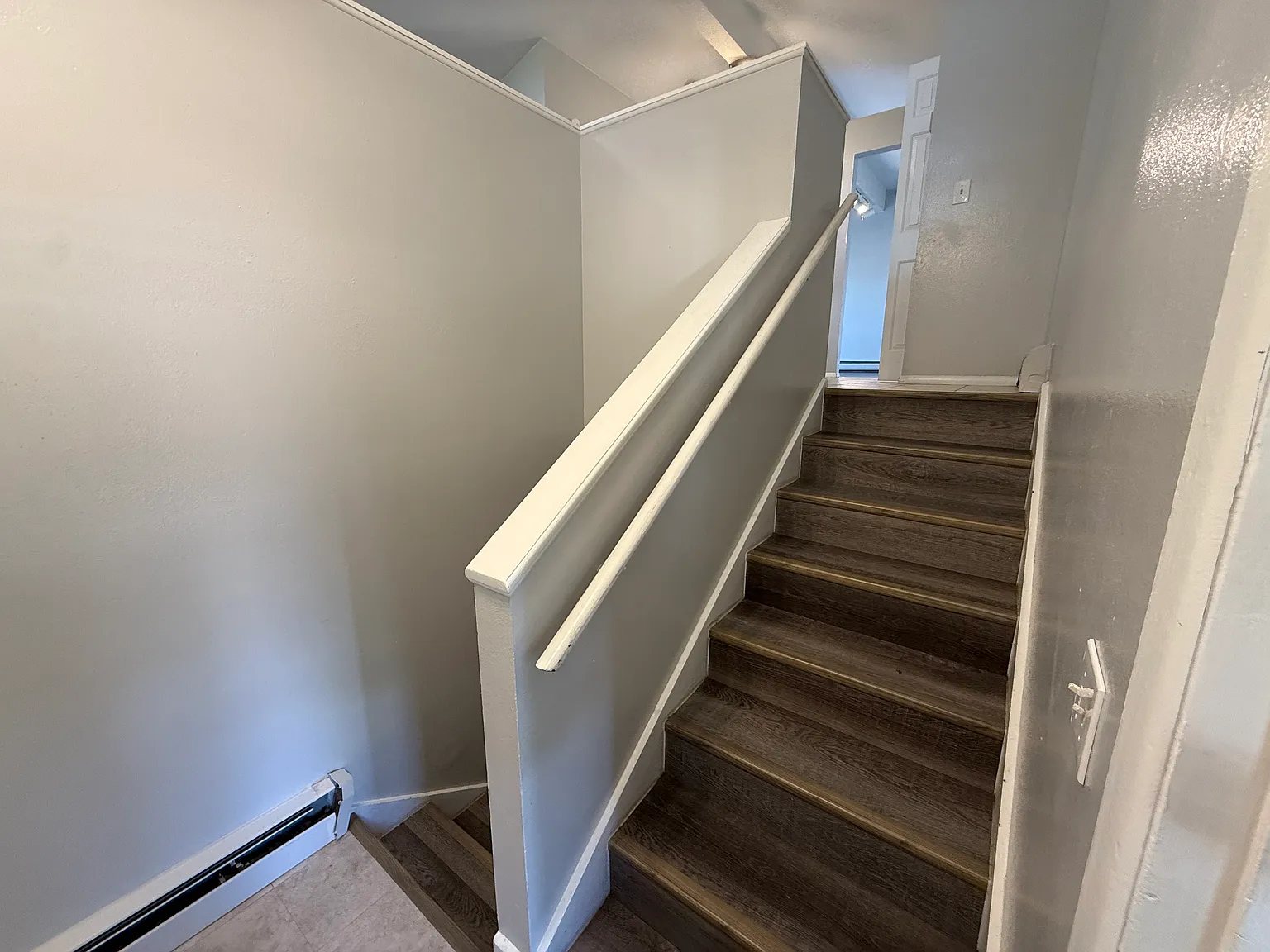 3 bed, 1.5 bath, 1525 sqft, $2,400 — Photo 4
