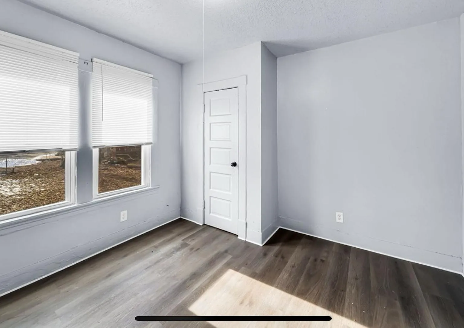 3 bed, 886 sqft, $1,650 — Photo 4