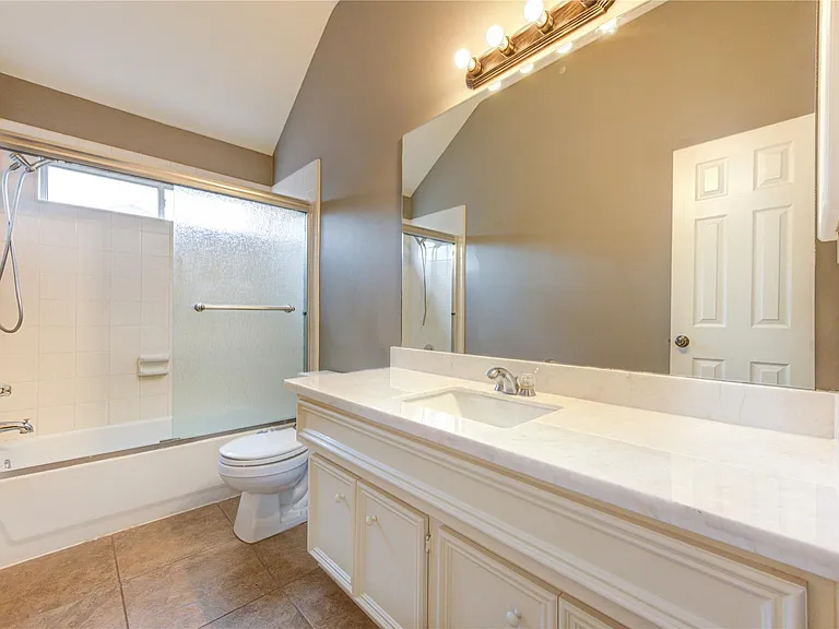 22122 Shady Heath Ln — Photo 37