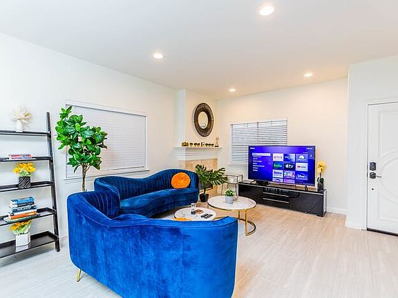5th image of 46 S Lotus Ave #5