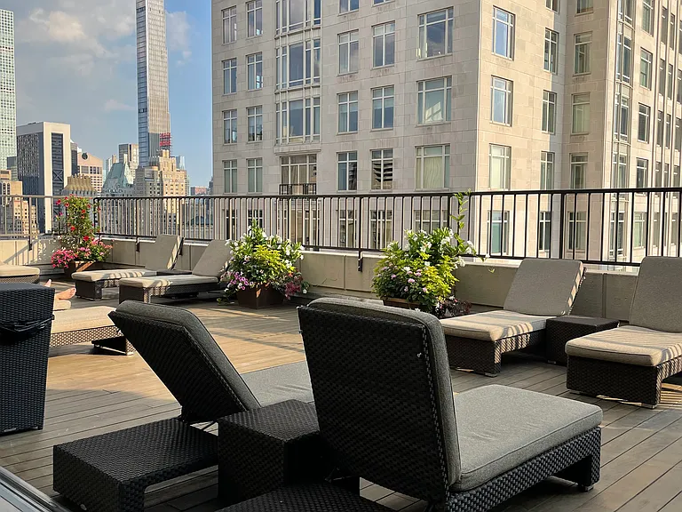 30 W 63rd St #6T — Photo 8