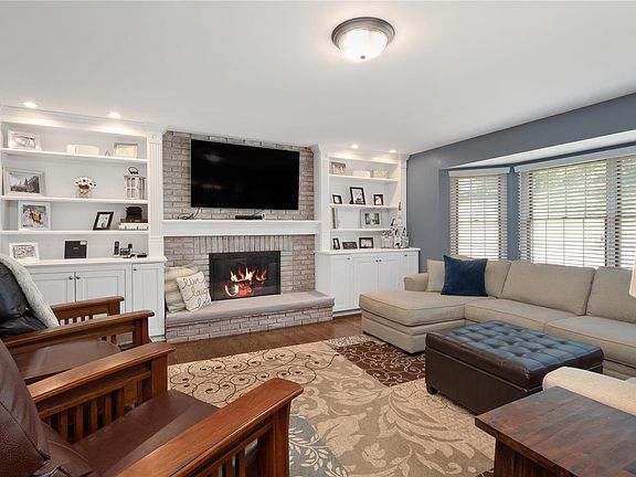5th image of 556 Ballas Park Dr