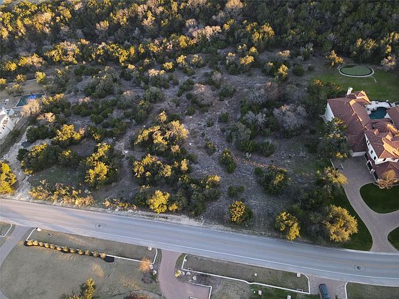 3rd image of 613 Marly Way
