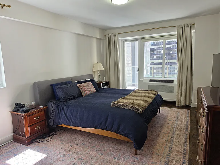 41 W 58th St #9A — Photo 12