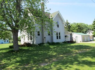 102 S Western Ave, Cheboygan, MI 49721