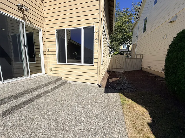 2117 32nd Ave NE — Photo 20
