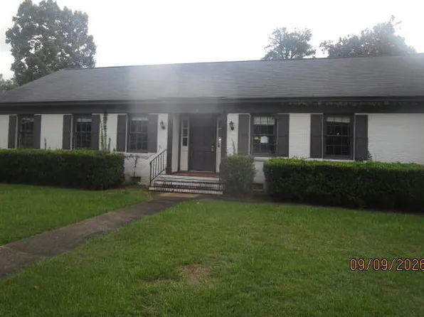 412 Forest Glen Dr, Albany, GA 31707