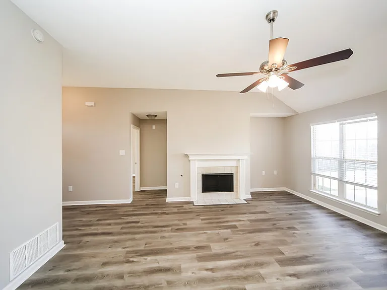 5683 Antler Trl — Photo 4