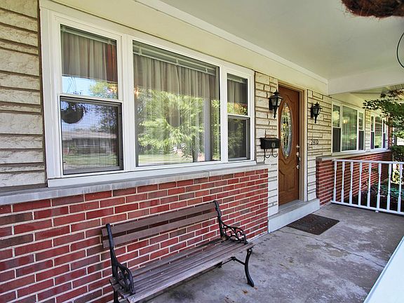 4th image of 2410 Stirrup Ln