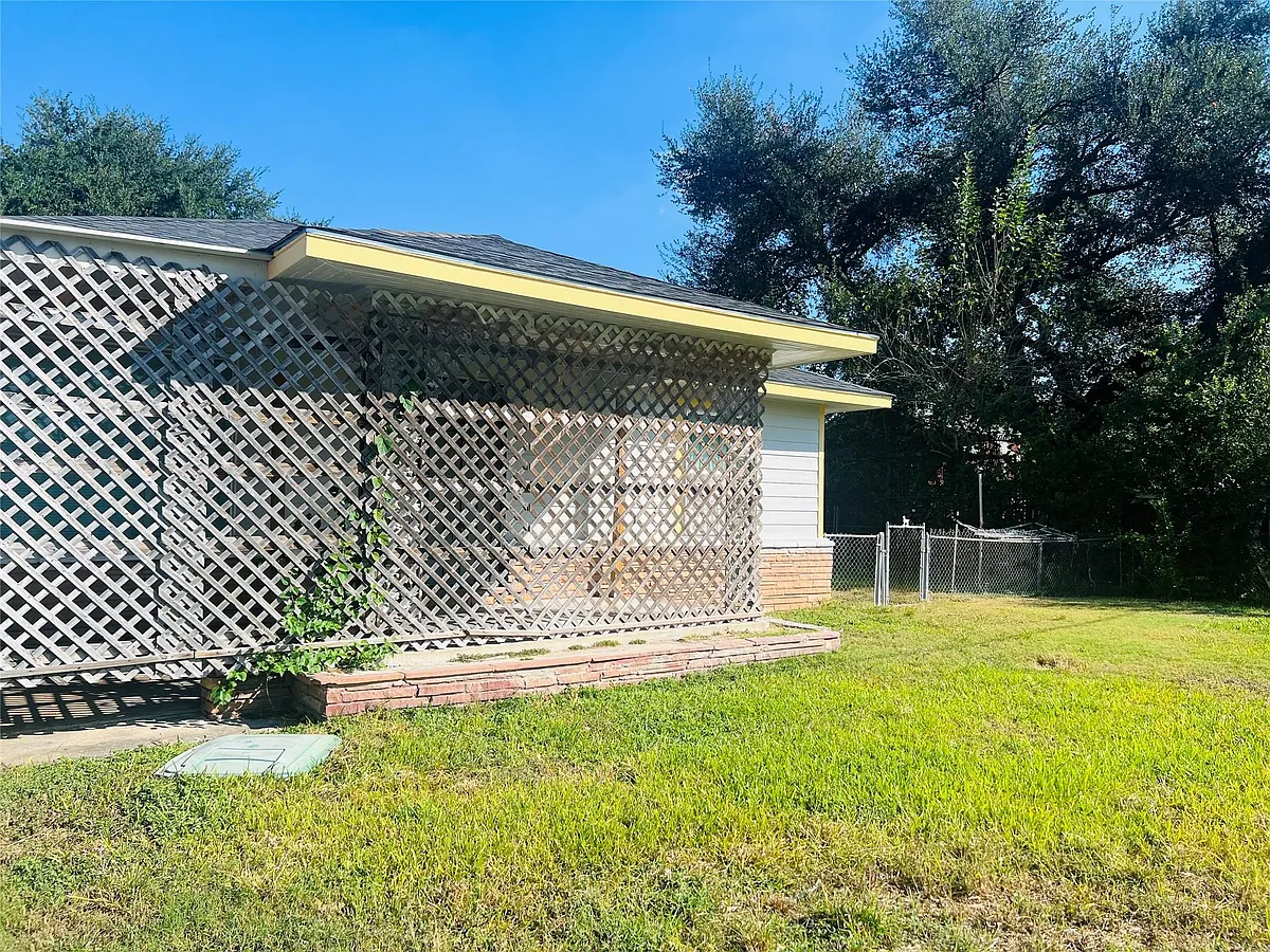 Building Photo - 7328 Bauman Rd