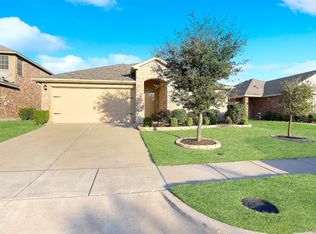 2069 Enchanted Rock Dr, Forney, TX 75126