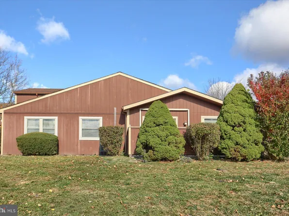 820 Lee Ln, Enola, PA 17025