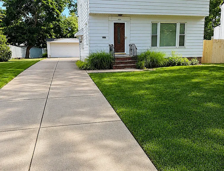 4081 Bexley Blvd — Photo 1