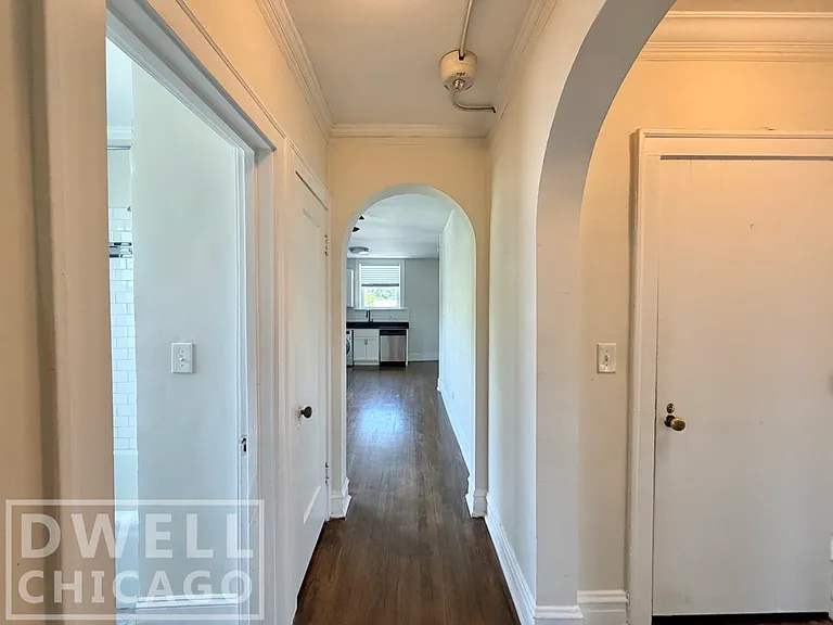 916-920 Greenbay Rd #3G — Photo 2
