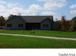 818 Timber Ridge Rd, Mechanicsburg, IL 62545