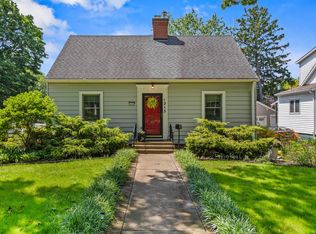 1213 W Charles St, Champaign, IL 61821