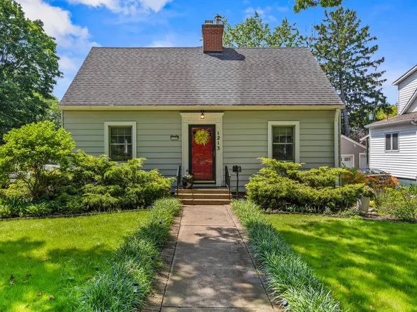 1213 W Charles St, Champaign, IL 61821