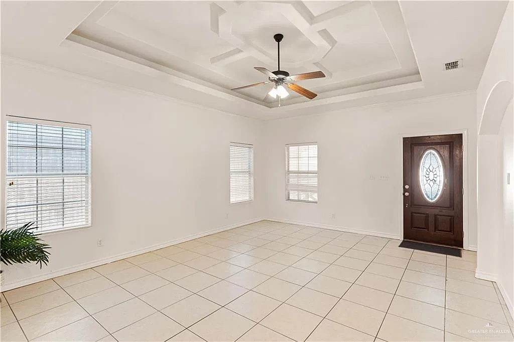 3 bed, 1500 sqft, $1,650 — Photo 3