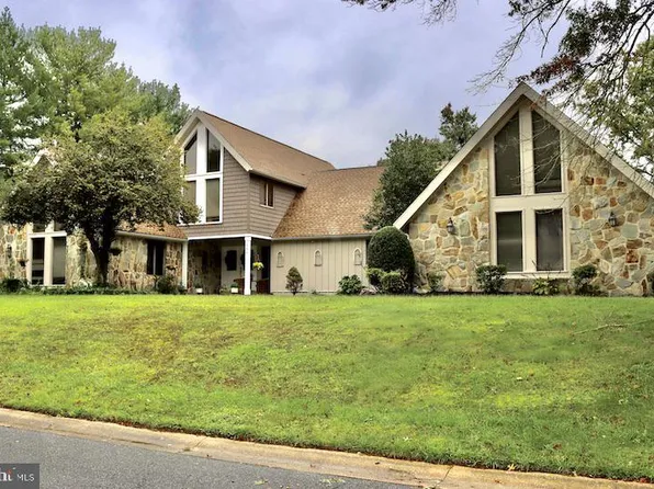 206 Pine Valley Rd, Dover, DE 19904