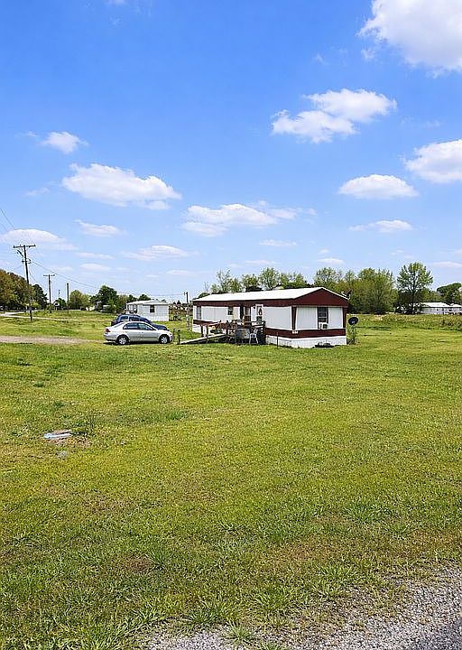 1st image of 421 Yankee Rd