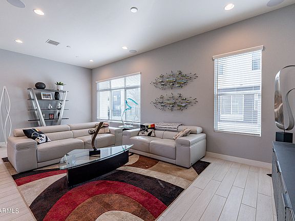 5th image of 1717 E MORTEN Avenue #4