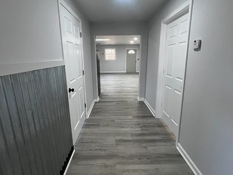 706 Ridge Ave — Photo 3