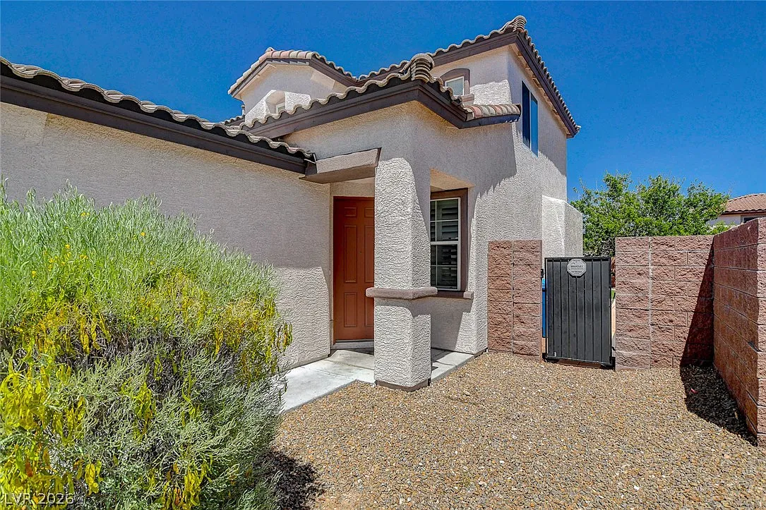 4 bed, 3.5 bath, 1904 sqft, $2,443 — Photo 4