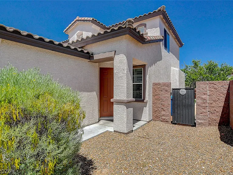 9734 Maspalomas St — Photo 4