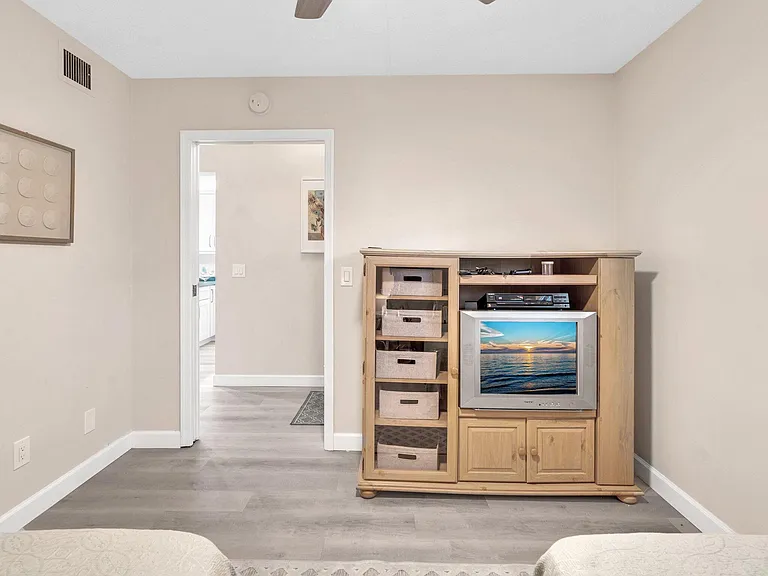 23249 Barwood Ln N #205 — Photo 18