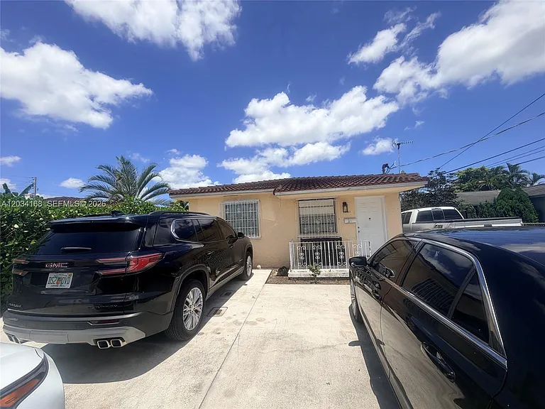 3821 SW 89th Ct #FRONT — Photo 11