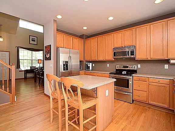 3rd image of 5402 W 116th Cir