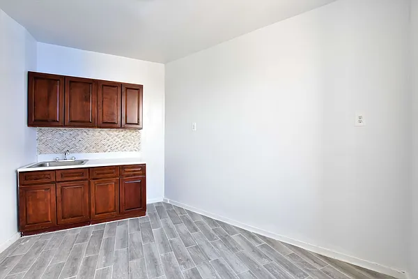 Rented by Clove Realty LLC | media 1