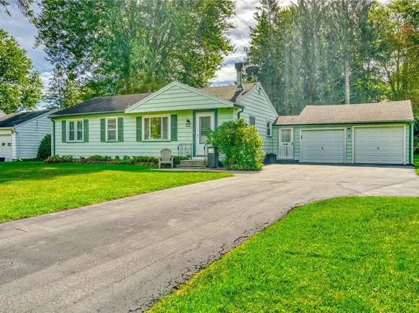 11 Scott Ln, Rochester, NY 14624