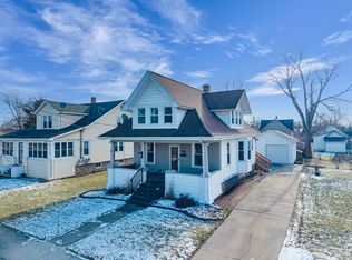 721 2nd St, Menasha, WI 54952
