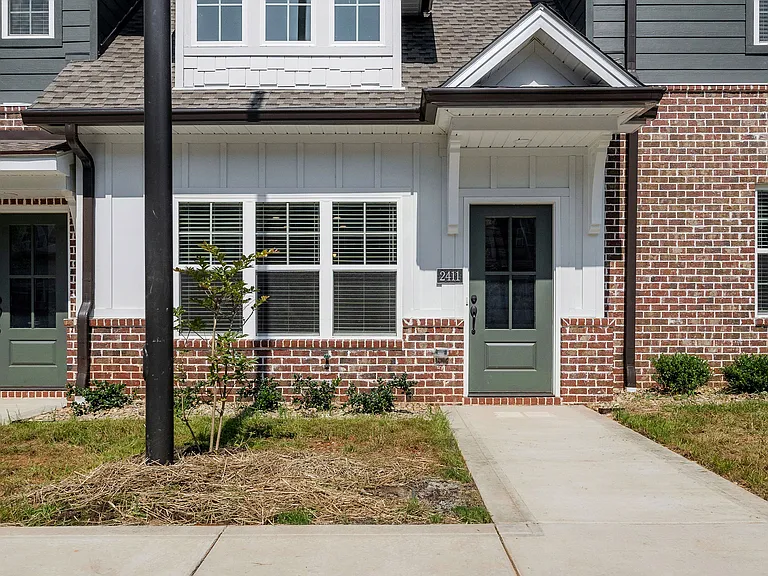 1150 England Dr — Photo 1