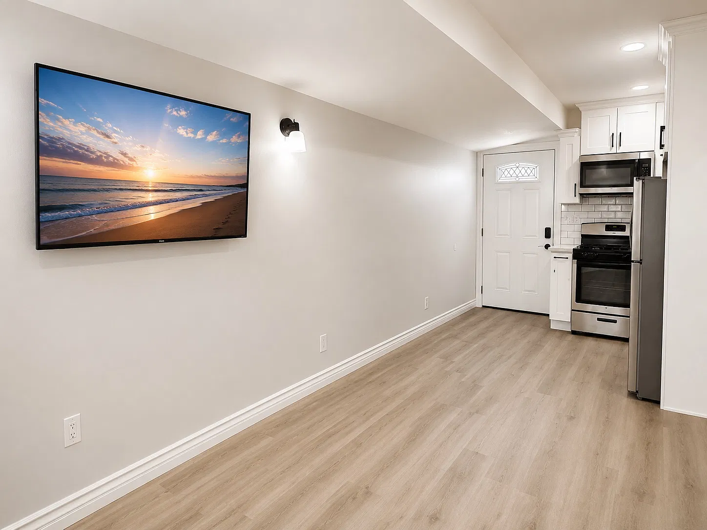 830 W Berkeley Ct — Photo 4