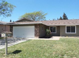 916 La Cruz Ln, Vacaville, CA 95687