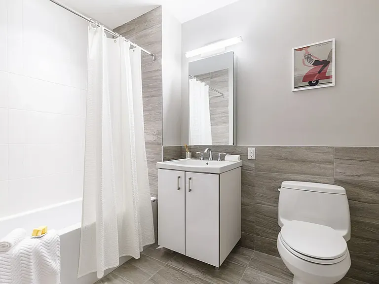 147-40 Archer Ave #1917 — Photo 5