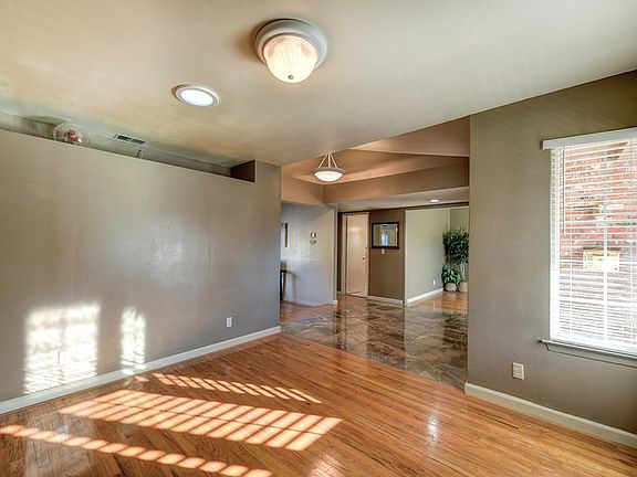 4th image of 6474 Woodhills Way