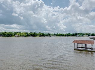 420 Forest Ln, Gun Barrel City, TX 75156