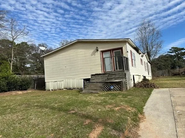 6823 Rockwell Pl, Shreveport, LA 71119