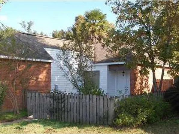 215 Chemin Metairie Rd, Youngsville, LA 70592