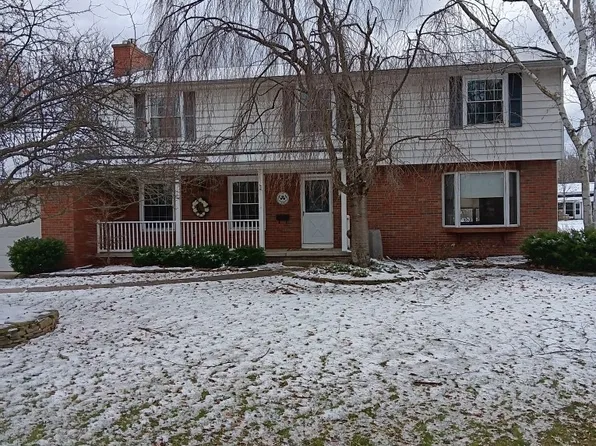 288 W Maplemere Rd, Williamsville, NY 14221