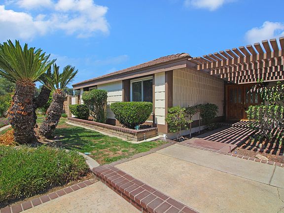 3rd image of 5453 E Willowick Cir